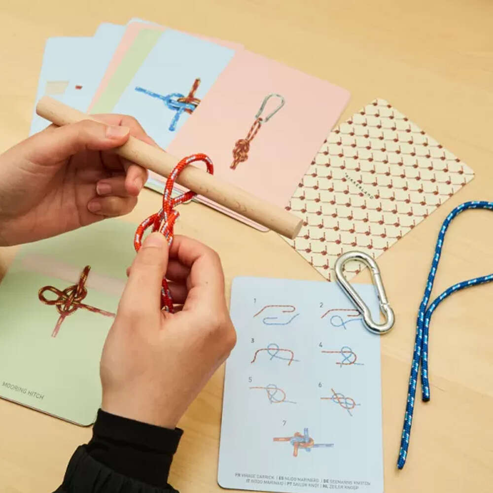 Kikkerland Knot Game - Μάθετε πώς να δένετε 20 σύνθετους κόμπους