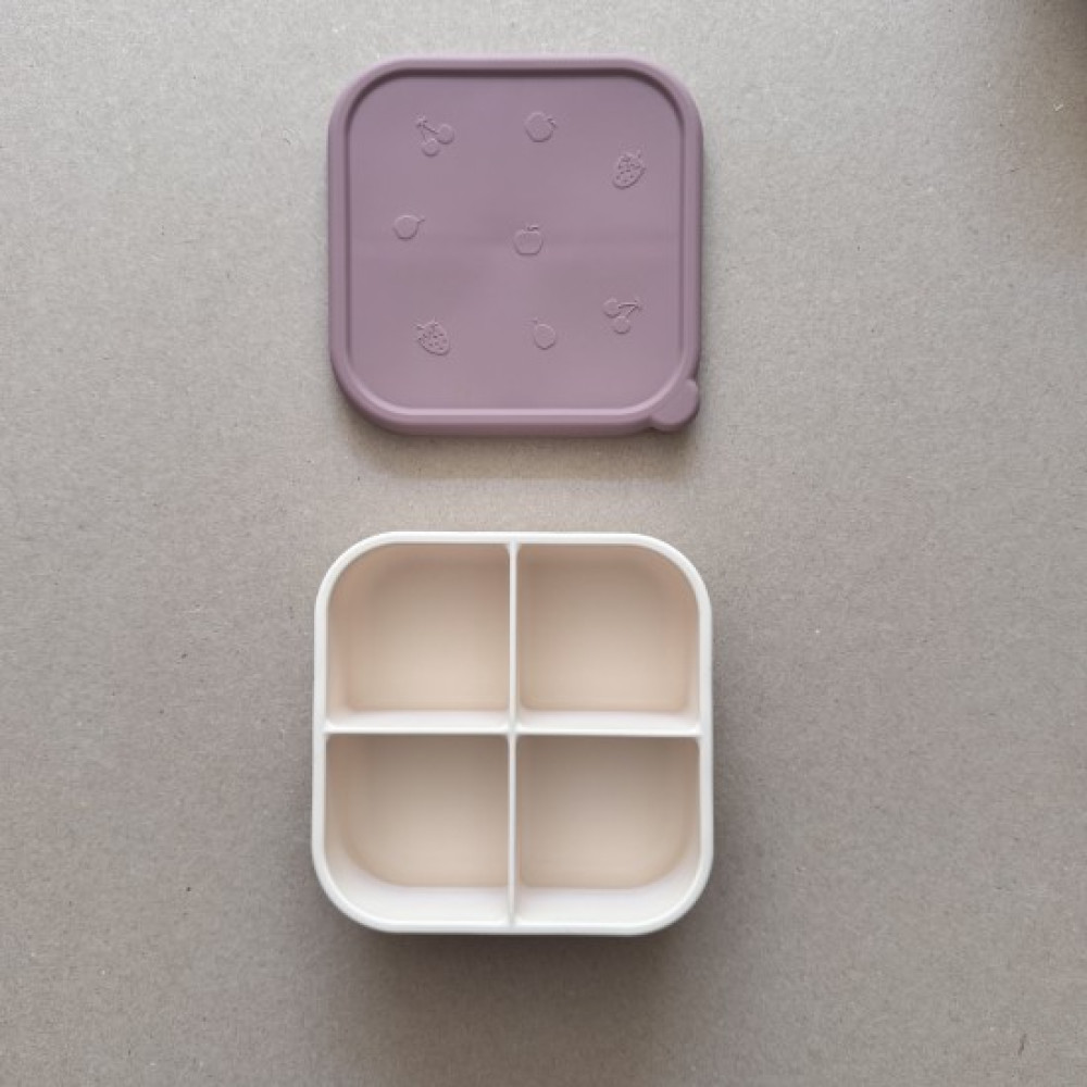 NokNok Snackbox Φαγητοδοχείο Σιλικόνης με 4 χωρίσματα 800ml (Milk with Berry)