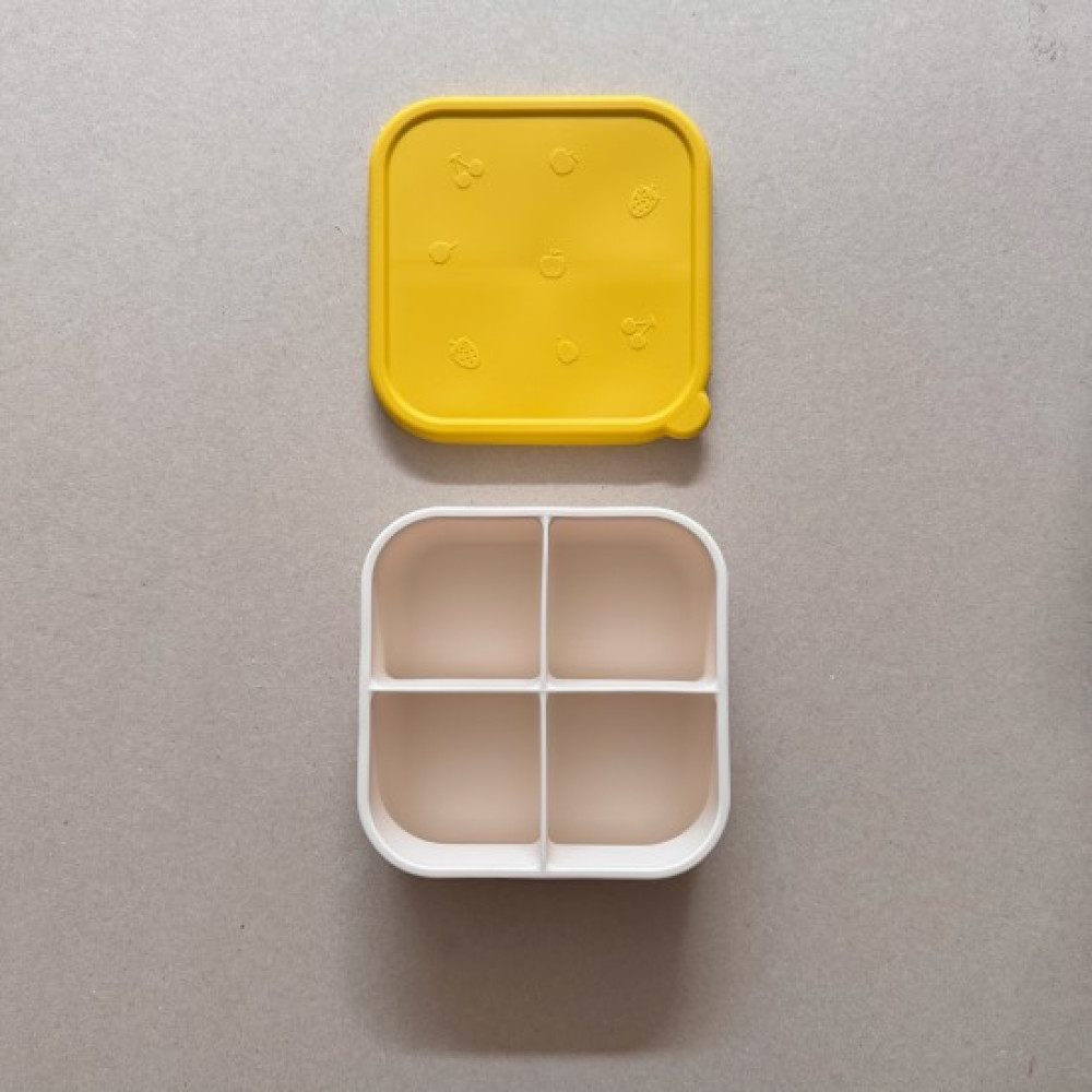 NokNok Snackbox Φαγητοδοχείο Σιλικόνης με 4 χωρίσματα 800ml (Milk with Curry)