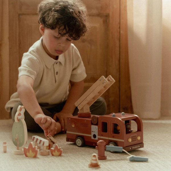 Little Dutch Ξύλινο Πυροσβεστικό Όχημα με Αξεσουάρ FSC