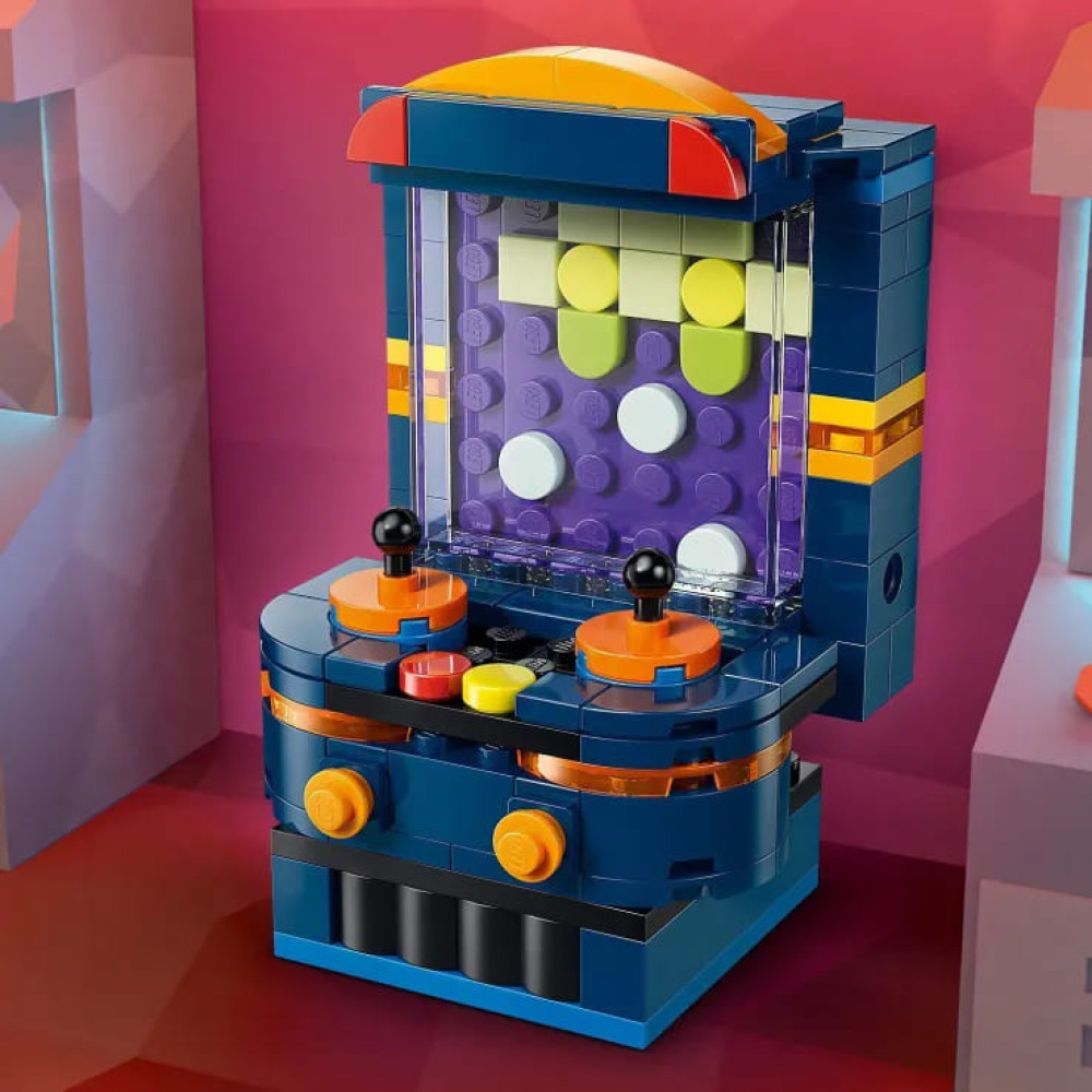 LEGO Creator 3in1 Retro Gaming Console (31380)