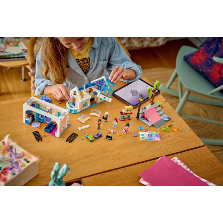 LEGO Friends Liann's Family House (42687)