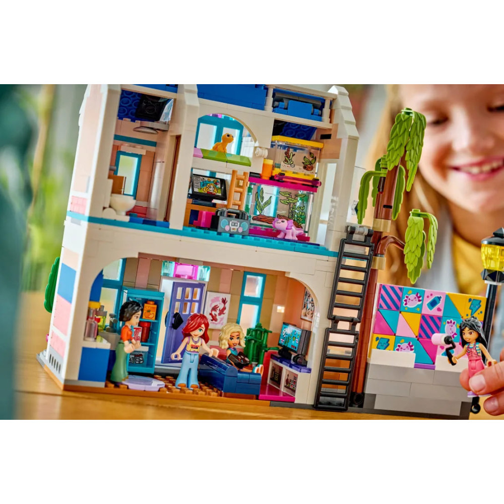 LEGO Friends Liann's Family House (42687)