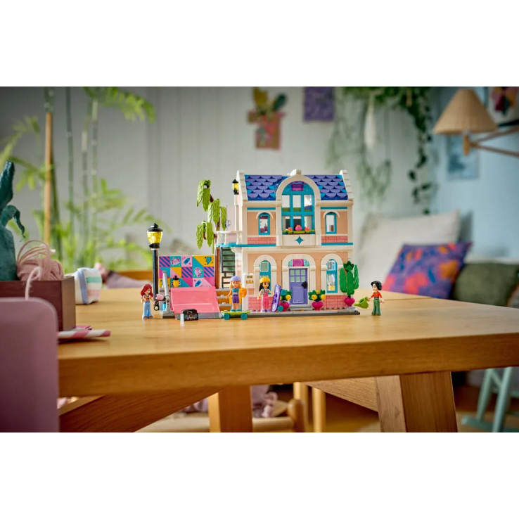 LEGO Friends Liann's Family House (42687)