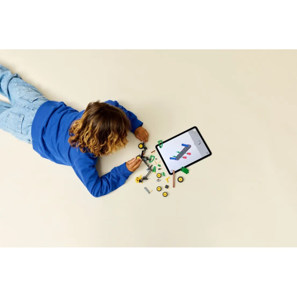 LEGO Technic John Deere 1470H Wheeled Harvester (42218)