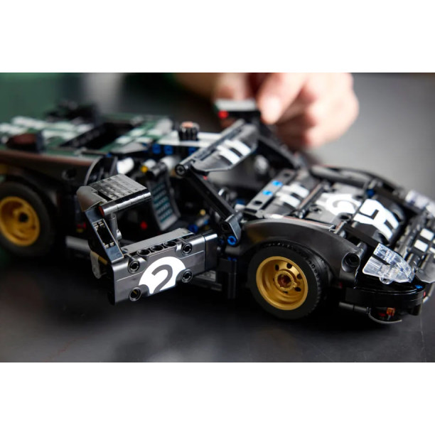 LEGO Technic 1966 Ford GT40 MK II Race Car (42223)