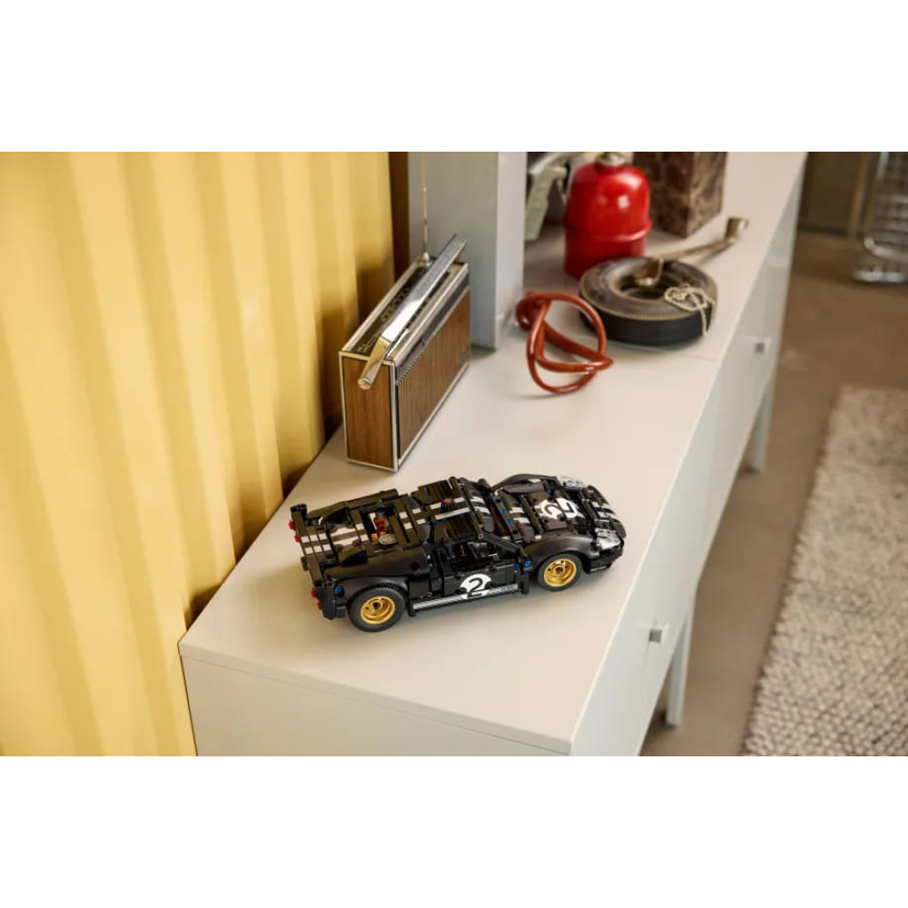 LEGO Technic 1966 Ford GT40 MK II Race Car (42223)