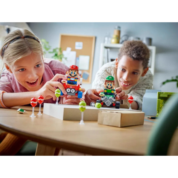 LEGO Super Mario Kart-Baby Mario vs. Baby Luigi (72034)
