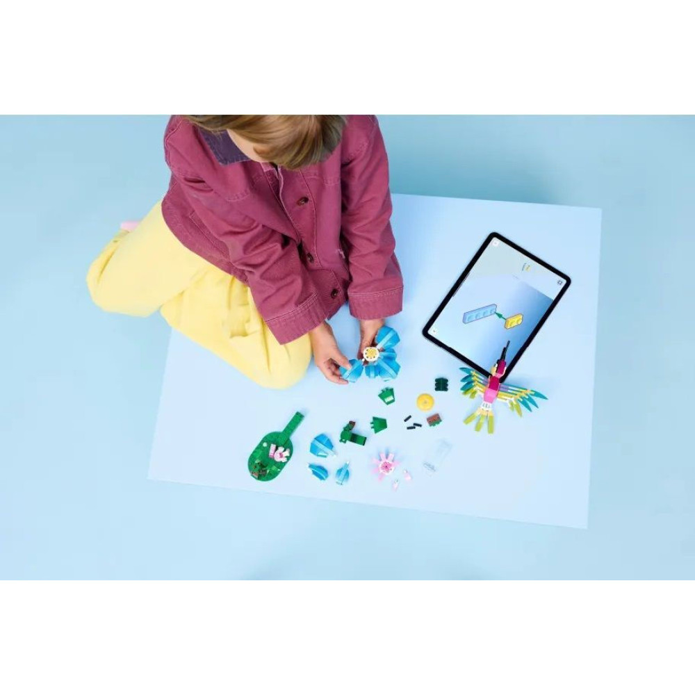 LEGO Creator 3in1 Wild Animals: Colorful Hummingbird (31384)