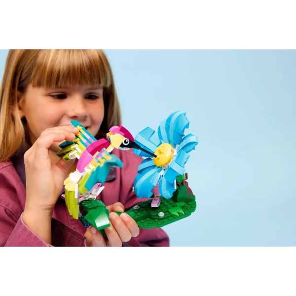 LEGO Creator 3in1 Wild Animals: Colorful Hummingbird (31384)