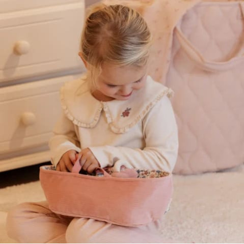 Little Dutch Υφασμάτινο Μωρό σε Καλαθούνα Rosa (30εκ)