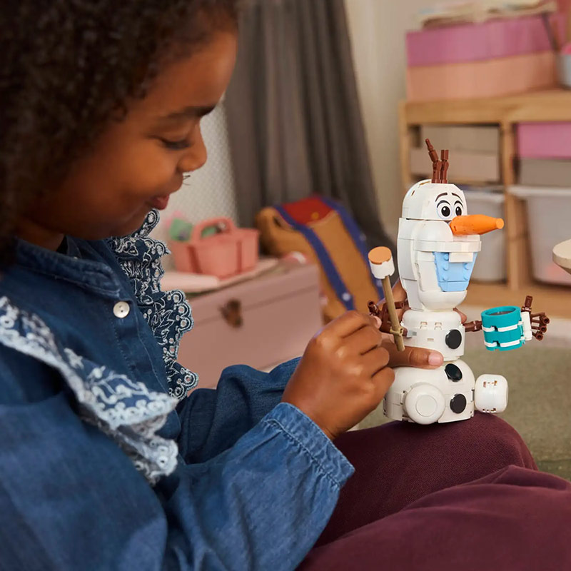 LEGO® Disney Olaf And Bruni's Picnic Fun (43287)