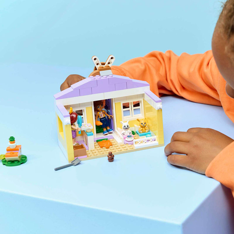 LEGO® Friends Heartlake City Bunny Hotel (42679)