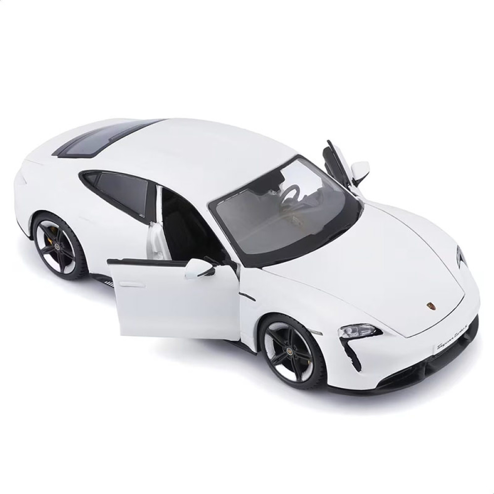 Bburago Porsche Taycan Turbo S 1/24