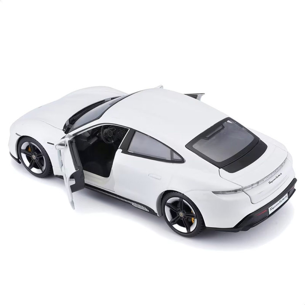 Bburago Porsche Taycan Turbo S 1/24