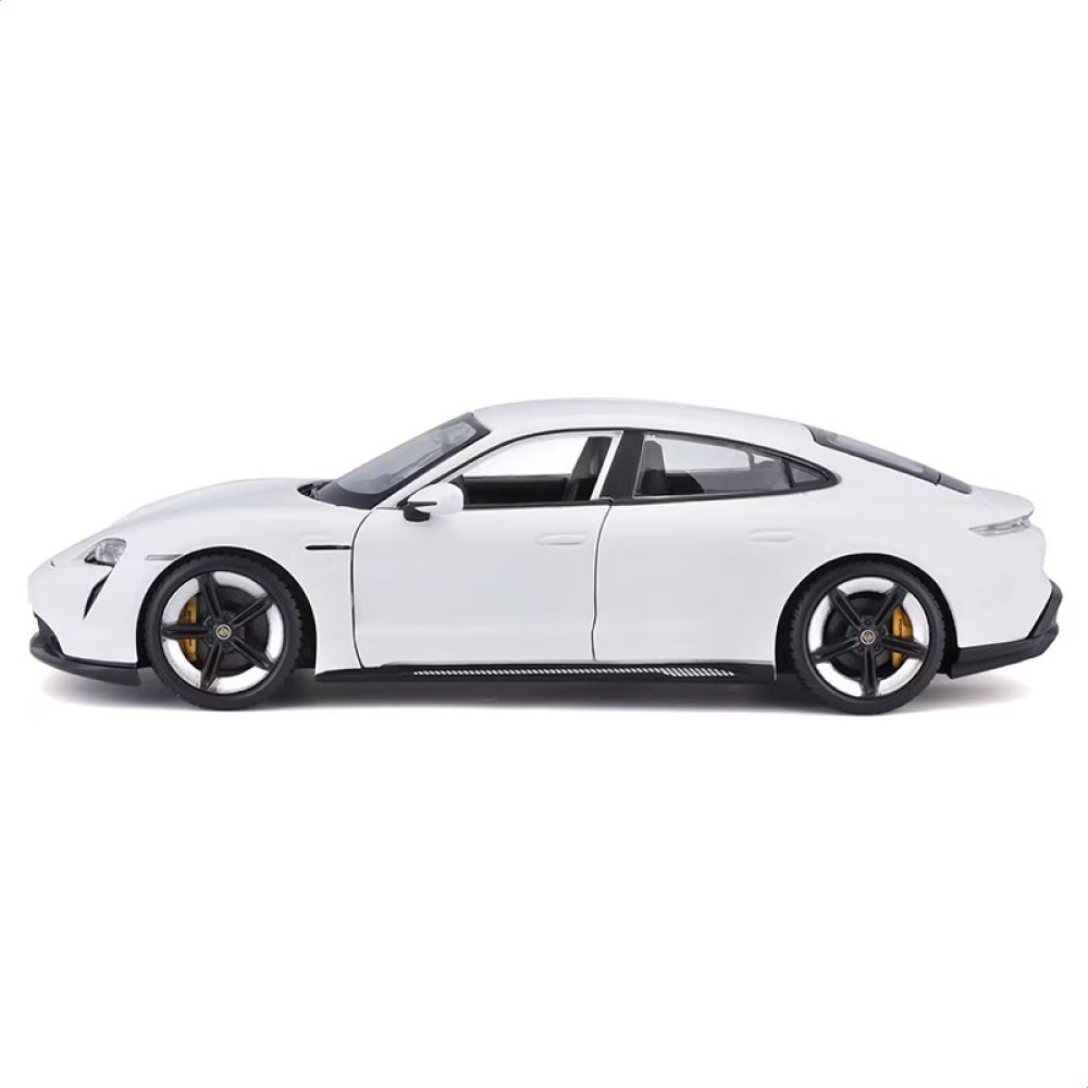Bburago Porsche Taycan Turbo S 1/24