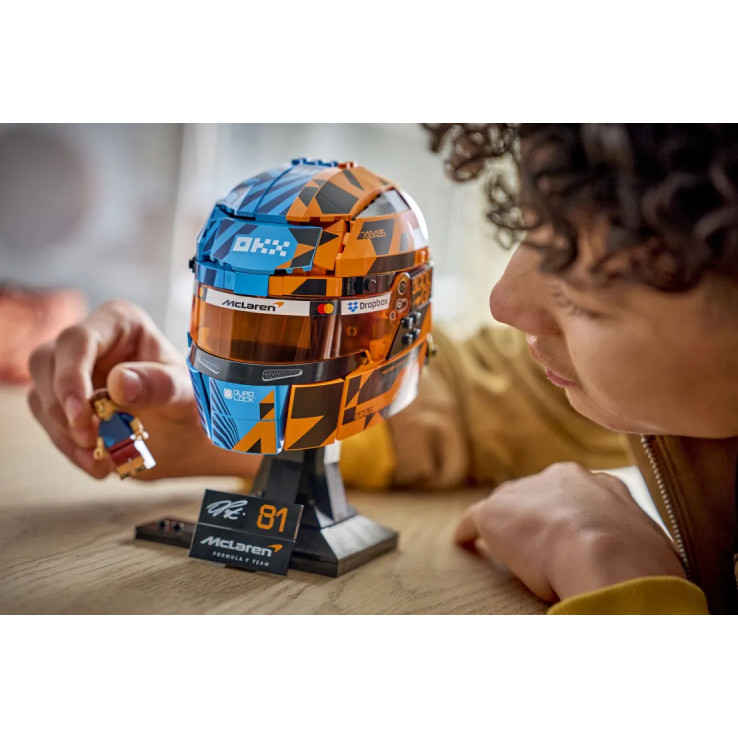 LEGO® Editions McLaren Mastercard F1 Team Oscar Piastri Helmet (43017)